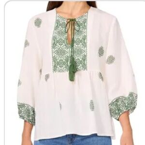 Vince Camuto Embroidered Green and White Women's Top